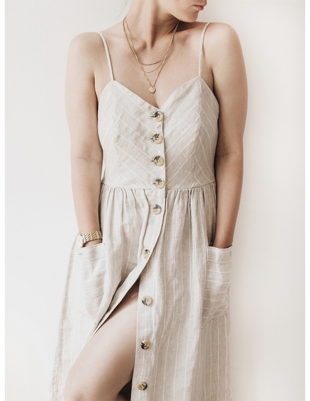 Lámina Chica Vestido Beige