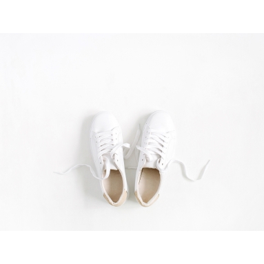 Lámina Zapatillas blancas